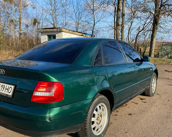 Зеленый Ауди А4, объемом двигателя 1.6 л и пробегом 356 тыс. км за 3400 $, фото 5 на Automoto.ua