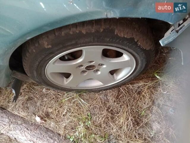Зелений Ауді А4, об'ємом двигуна 1.78 л та пробігом 210 тис. км за 1300 $, фото 2 на Automoto.ua