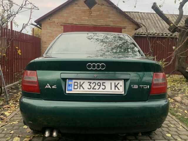 Зеленый Ауди А4, объемом двигателя 1.9 л и пробегом 283 тыс. км за 3900 $, фото 5 на Automoto.ua