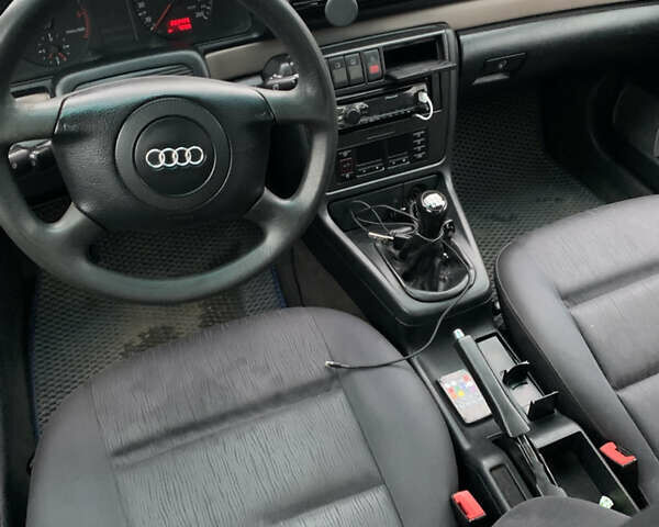 Зелений Ауді А4, об'ємом двигуна 1.9 л та пробігом 283 тис. км за 3900 $, фото 11 на Automoto.ua