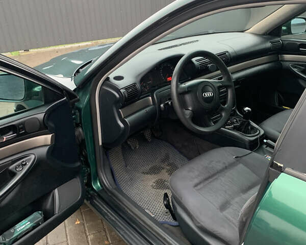 Зелений Ауді А4, об'ємом двигуна 1.9 л та пробігом 283 тис. км за 3900 $, фото 9 на Automoto.ua