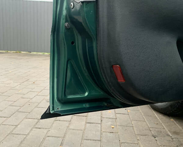 Зелений Ауді А4, об'ємом двигуна 1.9 л та пробігом 283 тис. км за 3900 $, фото 25 на Automoto.ua