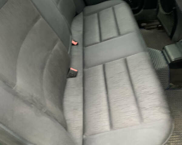 Зелений Ауді А4, об'ємом двигуна 1.9 л та пробігом 283 тис. км за 3900 $, фото 16 на Automoto.ua