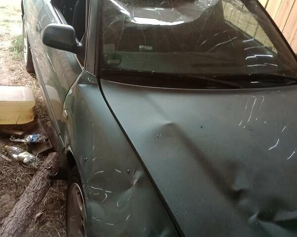 Зелений Ауді А4, об'ємом двигуна 1.78 л та пробігом 210 тис. км за 1300 $, фото 5 на Automoto.ua