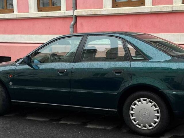 Зелений Ауді А4, об'ємом двигуна 1.8 л та пробігом 246 тис. км за 1300 $, фото 2 на Automoto.ua