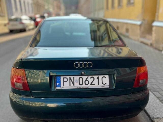 Зелений Ауді А4, об'ємом двигуна 1.8 л та пробігом 246 тис. км за 1300 $, фото 1 на Automoto.ua
