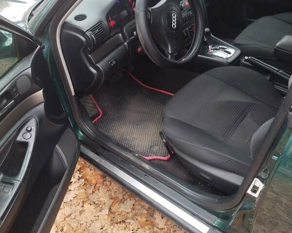 Зеленый Ауди А4, объемом двигателя 1.9 л и пробегом 280 тыс. км за 3400 $, фото 2 на Automoto.ua