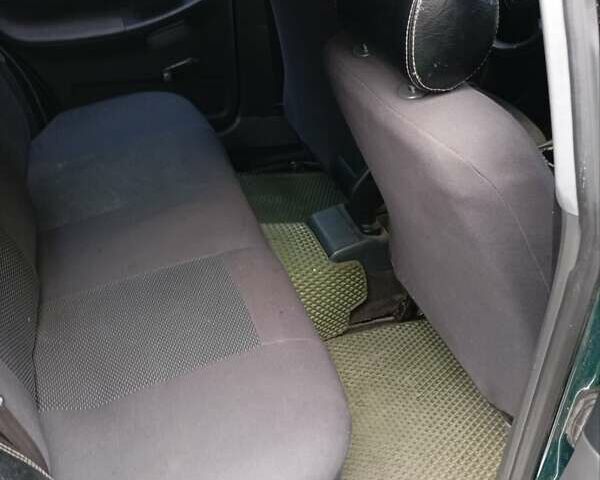 Зелений Ауді А4, об'ємом двигуна 1.6 л та пробігом 364 тис. км за 3500 $, фото 17 на Automoto.ua