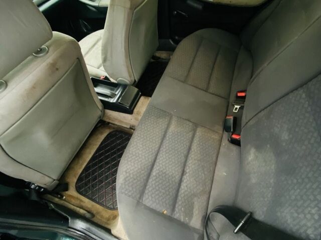 Ауді А4 2001 у Синельниковом на Automoto.ua Зелений Ауді А4, об'ємом двигуна 0 л та пробігом 2 тис. км за 1350 $, фото 12 на Automoto.ua