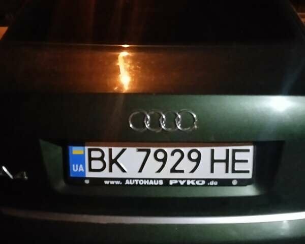 Зеленый Ауди А4, объемом двигателя 1.6 л и пробегом 280 тыс. км за 4000 $, фото 1 на Automoto.ua