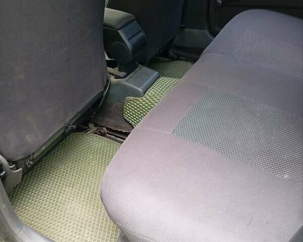 Зелений Ауді А4, об'ємом двигуна 1.6 л та пробігом 364 тис. км за 3500 $, фото 15 на Automoto.ua