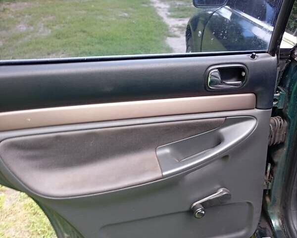 Зелений Ауді А4, об'ємом двигуна 1.6 л та пробігом 364 тис. км за 3500 $, фото 14 на Automoto.ua