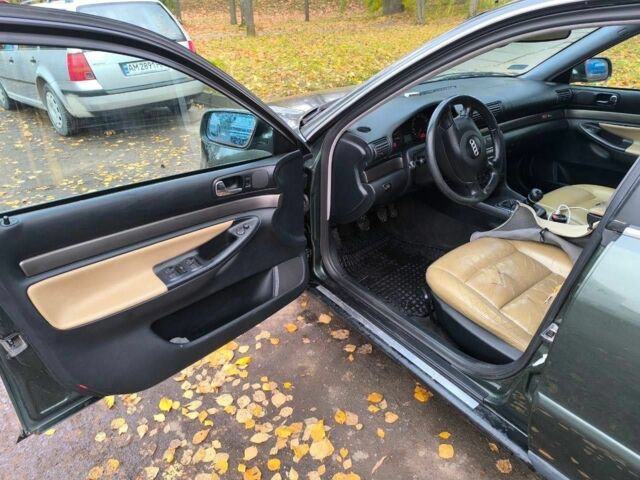 Зелений Ауді А4, об'ємом двигуна 1.9 л та пробігом 300 тис. км за 3500 $, фото 7 на Automoto.ua