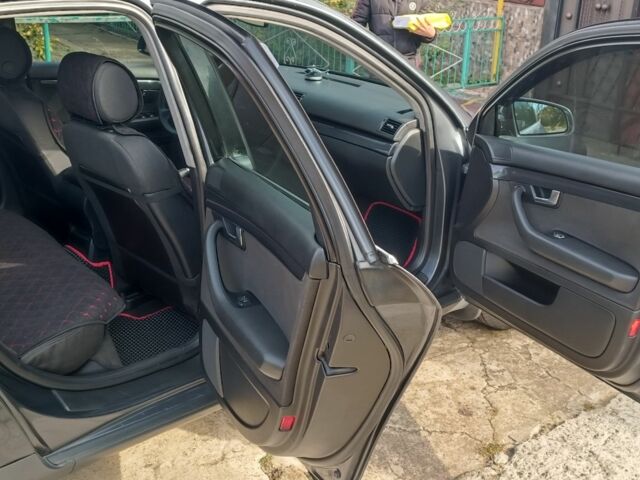 Зеленый Ауди А4, объемом двигателя 2 л и пробегом 170 тыс. км за 5000 $, фото 17 на Automoto.ua