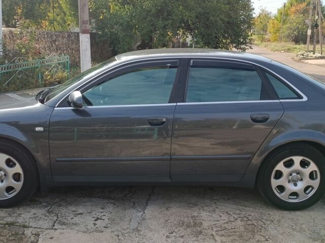 Зеленый Ауди А4, объемом двигателя 2 л и пробегом 170 тыс. км за 5000 $, фото 8 на Automoto.ua