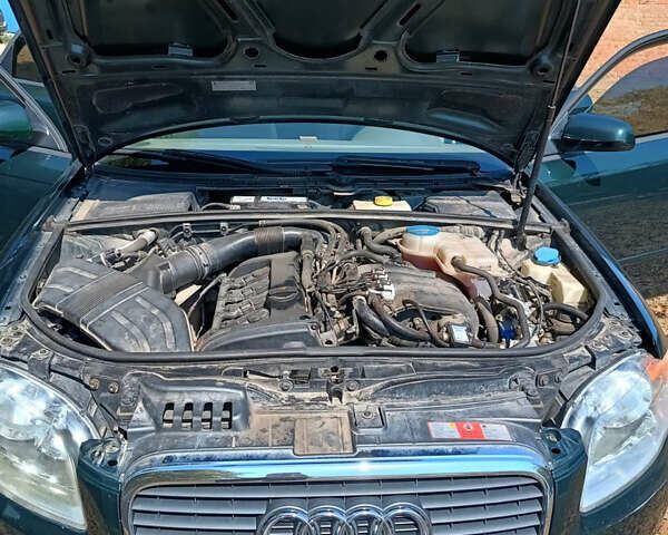 Зеленый Ауди А4, объемом двигателя 1.98 л и пробегом 220 тыс. км за 7200 $, фото 4 на Automoto.ua