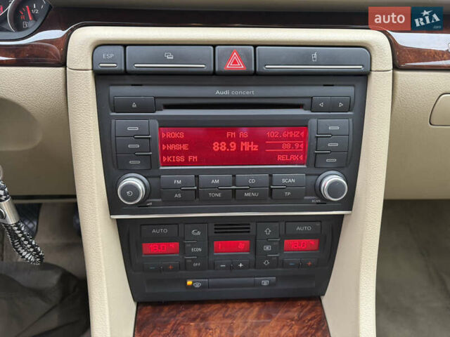 Зеленый Ауди А4, объемом двигателя 1.98 л и пробегом 260 тыс. км за 7500 $, фото 10 на Automoto.ua