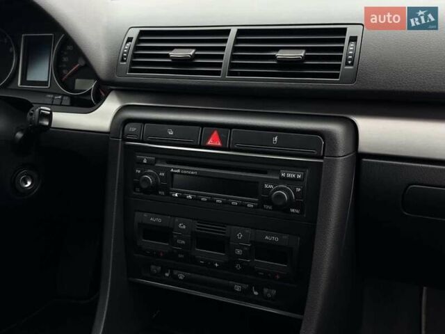 Зелений Ауді А4, об'ємом двигуна 1.6 л та пробігом 180 тис. км за 7500 $, фото 16 на Automoto.ua