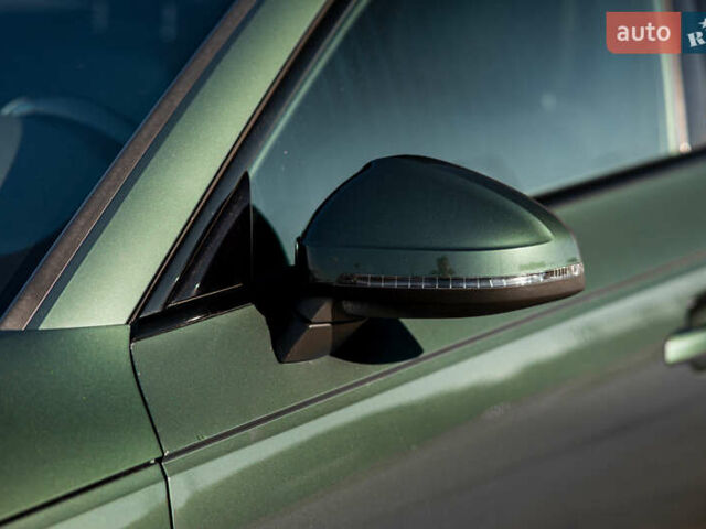 Зелений Ауді А4, об'ємом двигуна 1.98 л та пробігом 47 тис. км за 30000 $, фото 7 на Automoto.ua