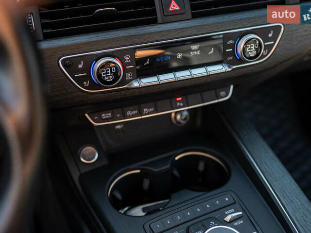 Зелений Ауді А4, об'ємом двигуна 1.98 л та пробігом 47 тис. км за 30000 $, фото 24 на Automoto.ua