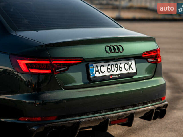 Зелений Ауді А4, об'ємом двигуна 1.98 л та пробігом 47 тис. км за 30000 $, фото 15 на Automoto.ua