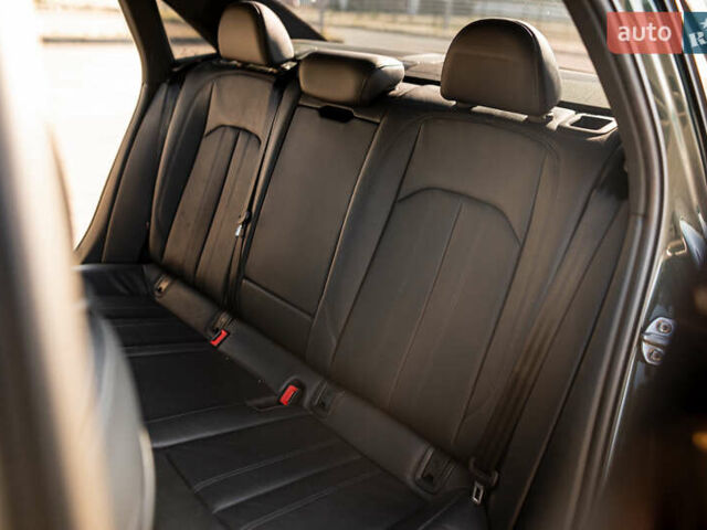 Зелений Ауді А4, об'ємом двигуна 1.98 л та пробігом 47 тис. км за 30000 $, фото 54 на Automoto.ua