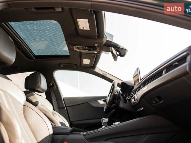 Зелений Ауді А4, об'ємом двигуна 1.98 л та пробігом 47 тис. км за 30000 $, фото 44 на Automoto.ua