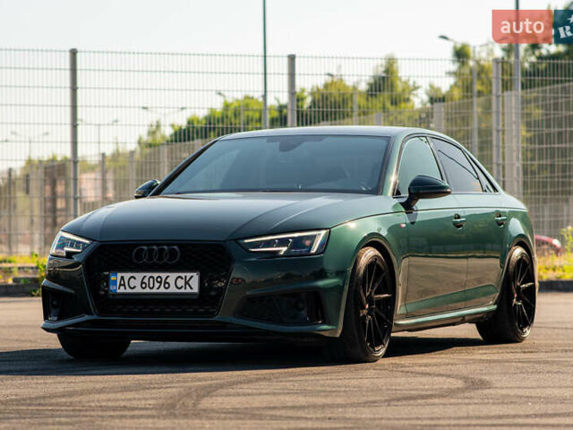 Зелений Ауді А4, об'ємом двигуна 1.98 л та пробігом 47 тис. км за 30000 $, фото 4 на Automoto.ua