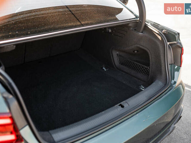 Зелений Ауді А4, об'ємом двигуна 1.98 л та пробігом 47 тис. км за 30000 $, фото 63 на Automoto.ua