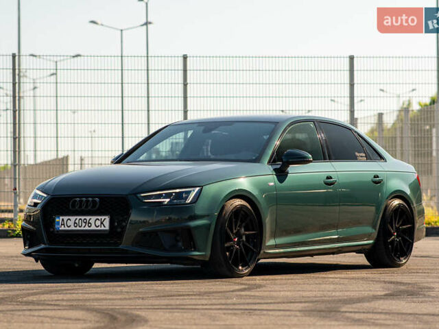 Зелений Ауді А4, об'ємом двигуна 1.98 л та пробігом 47 тис. км за 30000 $, фото 1 на Automoto.ua