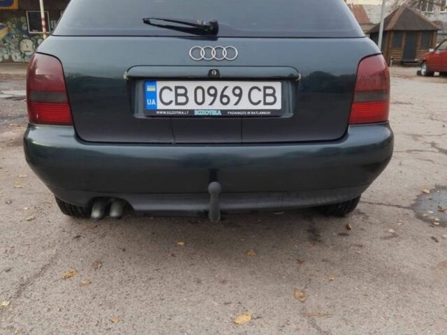 Зеленый Ауди А4, объемом двигателя 1.9 л и пробегом 422 тыс. км за 3600 $, фото 5 на Automoto.ua