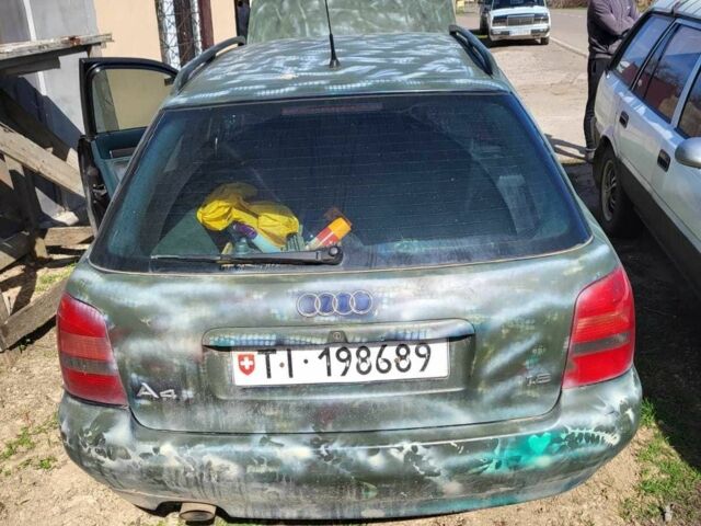 Зеленый Ауди А4, объемом двигателя 1.8 л и пробегом 400 тыс. км за 2000 $, фото 9 на Automoto.ua