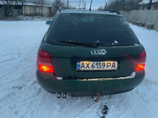 Зеленый Ауди А4, объемом двигателя 1.9 л и пробегом 400 тыс. км за 3000 $, фото 4 на Automoto.ua