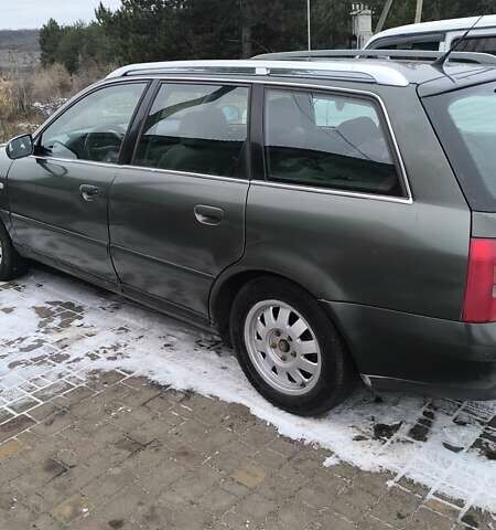 Зелений Ауді А4, об'ємом двигуна 1.9 л та пробігом 445 тис. км за 3200 $, фото 4 на Automoto.ua