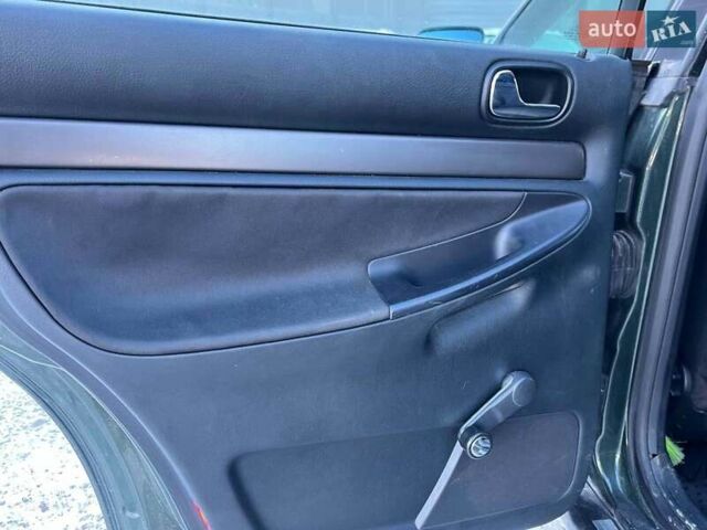 Зеленый Ауди А4, объемом двигателя 1.9 л и пробегом 375 тыс. км за 4390 $, фото 20 на Automoto.ua