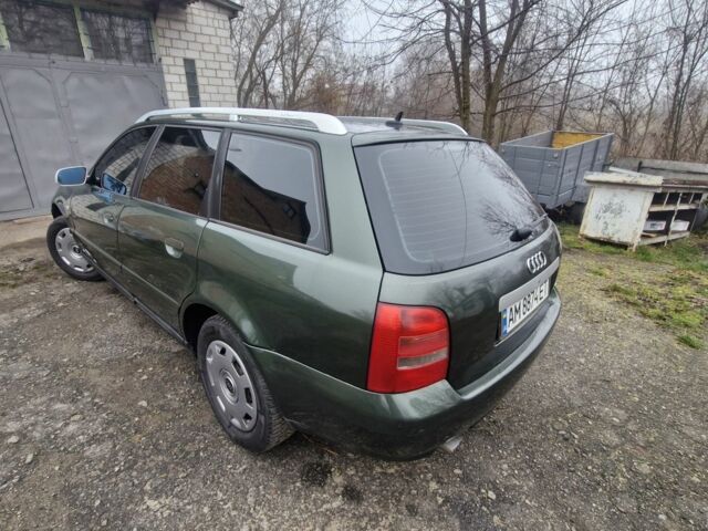 Зеленый Ауди А4, объемом двигателя 1.6 л и пробегом 290 тыс. км за 4800 $, фото 3 на Automoto.ua