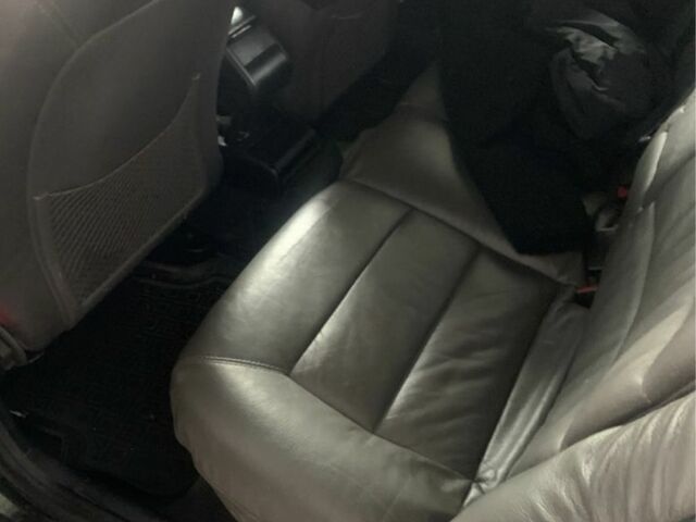 Зеленый Ауди А4, объемом двигателя 1.9 л и пробегом 200 тыс. км за 3700 $, фото 7 на Automoto.ua