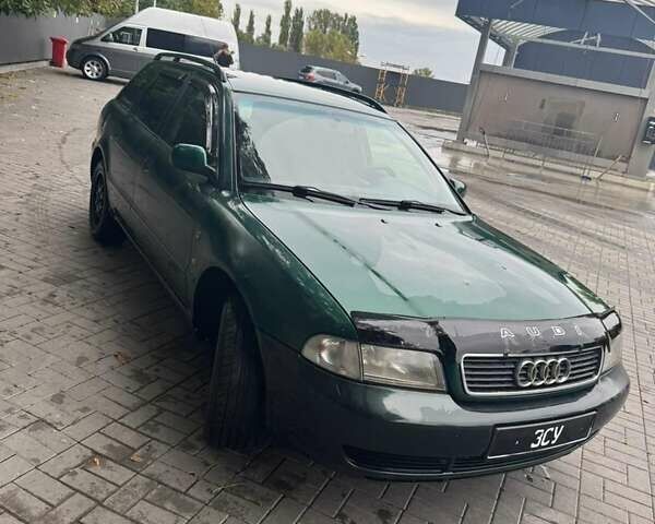Зеленый Ауди А4, объемом двигателя 1.8 л и пробегом 300 тыс. км за 1450 $, фото 13 на Automoto.ua