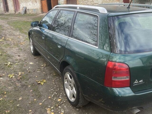 Зеленый Ауди А4, объемом двигателя 1.6 л и пробегом 300 тыс. км за 4100 $, фото 4 на Automoto.ua