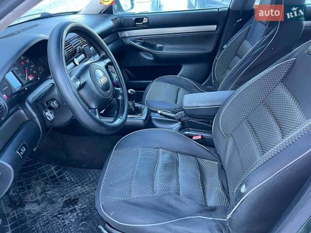 Зеленый Ауди А4, объемом двигателя 1.9 л и пробегом 375 тыс. км за 4390 $, фото 16 на Automoto.ua
