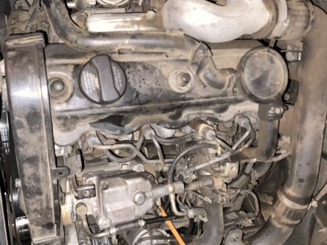 Зелений Ауді А4, об'ємом двигуна 1.9 л та пробігом 250 тис. км за 1500 $, фото 5 на Automoto.ua