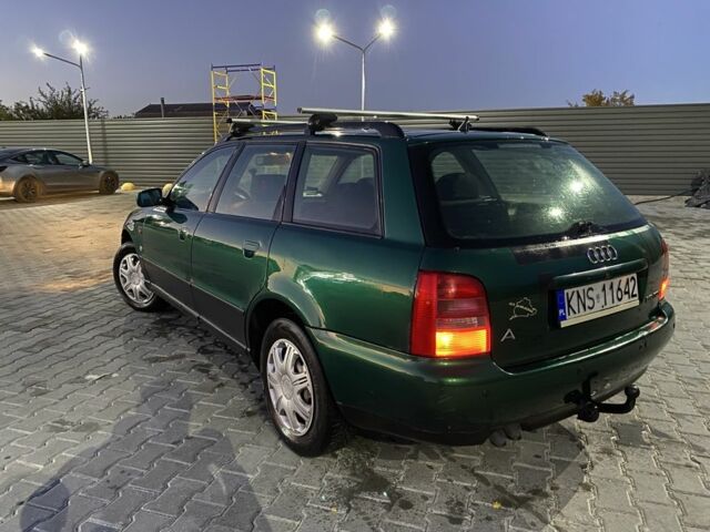 Зелений Ауді А4, об'ємом двигуна 1.9 л та пробігом 250 тис. км за 1500 $, фото 2 на Automoto.ua