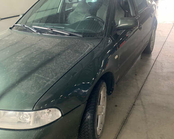 Зеленый Ауди А4, объемом двигателя 1.9 л и пробегом 200 тыс. км за 4200 $, фото 3 на Automoto.ua