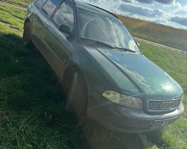 Зеленый Ауди А4, объемом двигателя 1.8 л и пробегом 300 тыс. км за 1450 $, фото 4 на Automoto.ua