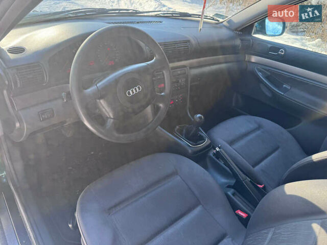 Зеленый Ауди А4, объемом двигателя 1.9 л и пробегом 360 тыс. км за 1750 $, фото 6 на Automoto.ua