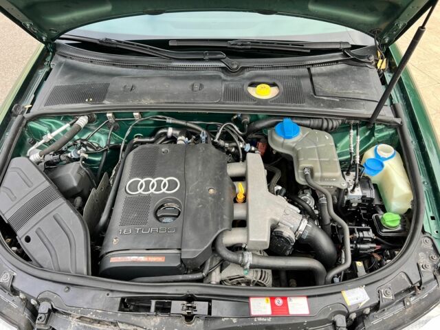 Зелений Ауді А4, об'ємом двигуна 1.8 л та пробігом 1 тис. км за 4900 $, фото 5 на Automoto.ua