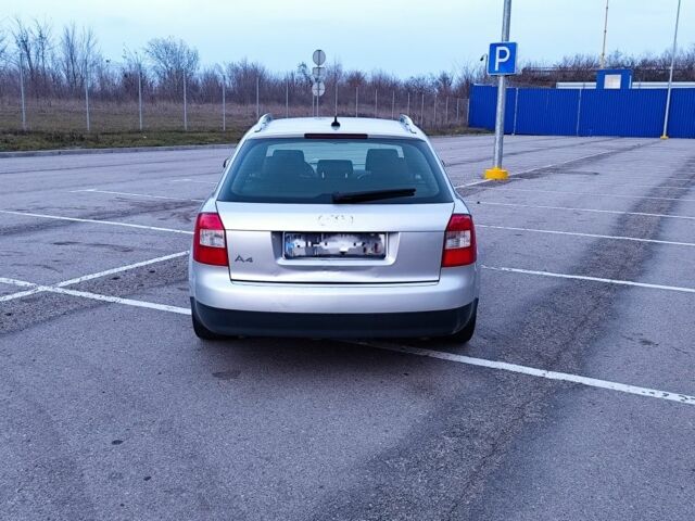 Зеленый Ауди А4, объемом двигателя 1.5 л и пробегом 303 тыс. км за 3300 $, фото 3 на Automoto.ua