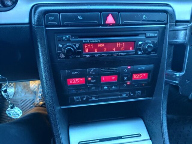 Зеленый Ауди А4, объемом двигателя 1.5 л и пробегом 303 тыс. км за 3300 $, фото 20 на Automoto.ua