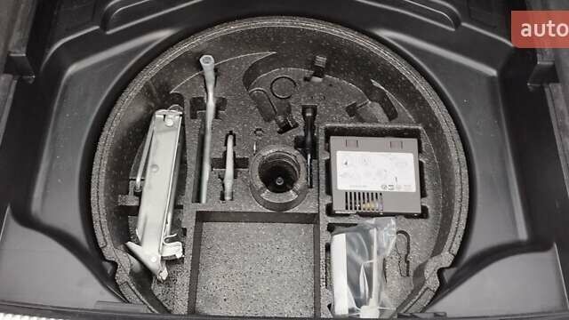 Зеленый Ауди А4, объемом двигателя 2 л и пробегом 201 тыс. км за 5899 $, фото 48 на Automoto.ua