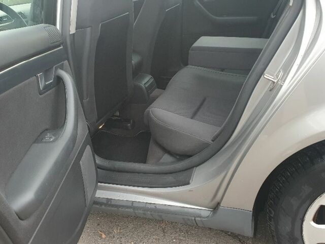 Зеленый Ауди А4, объемом двигателя 1.9 л и пробегом 333 тыс. км за 3000 $, фото 8 на Automoto.ua